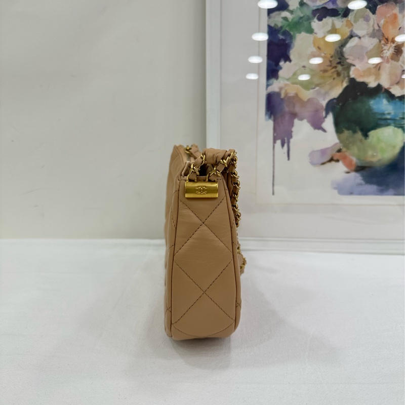 Chanel香奈兒 23K 奶茶色 大 hobo腋下包 晶片款 有購證 📐尺寸:13.5*23.5*5.3-4