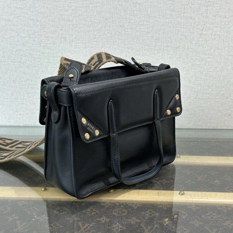 FENDI 黑色 Flip小號折疊手提斜背托特包 20*15*8 99新配件塵袋-1