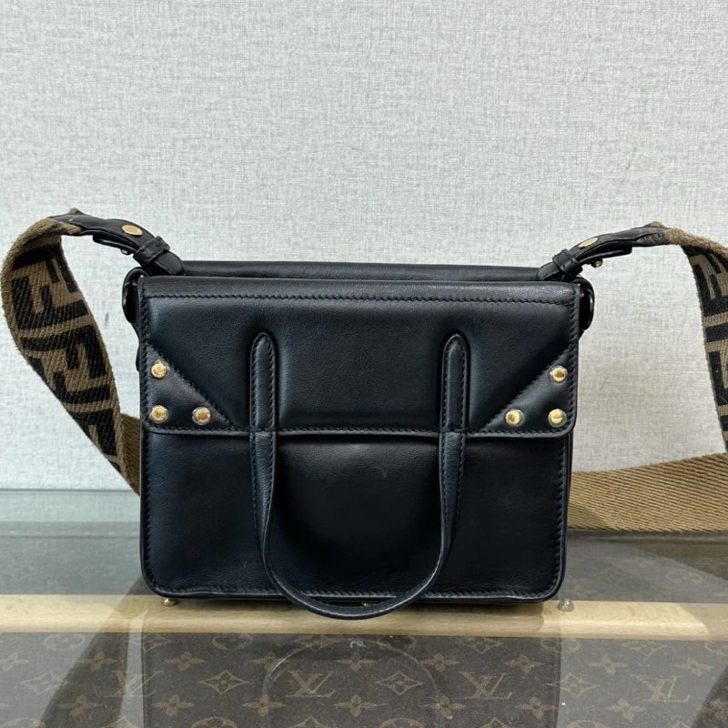 FENDI 黑色 Flip小號折疊手提斜背托特包 20*15*8 99新配件塵袋-5