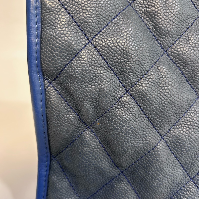 CHANEL藍色牛皮銀釦磁吸釦托特鏈條包 A66806-9