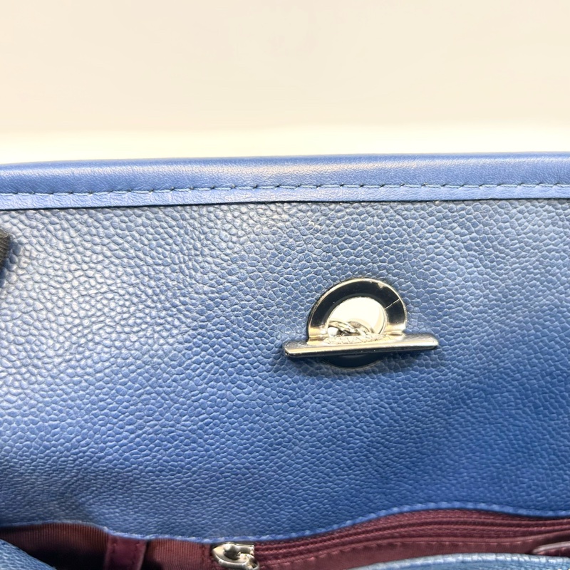 CHANEL藍色牛皮銀釦磁吸釦托特鏈條包 A66806-19