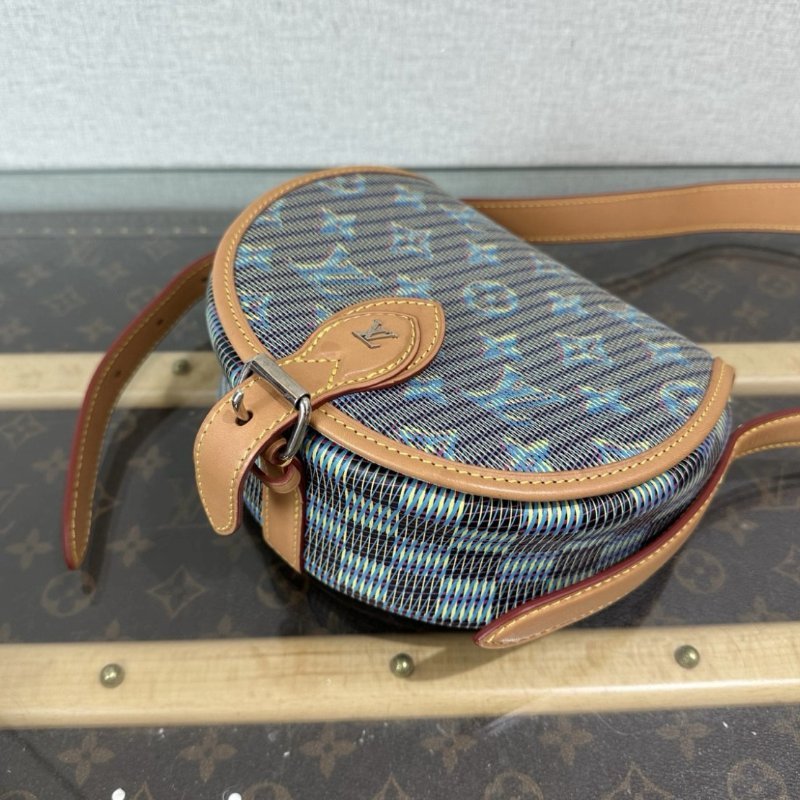 LV 限量款幻影色老花肩背斜背馬鞍包 18*15*8 99新配件:盒子塵袋-2