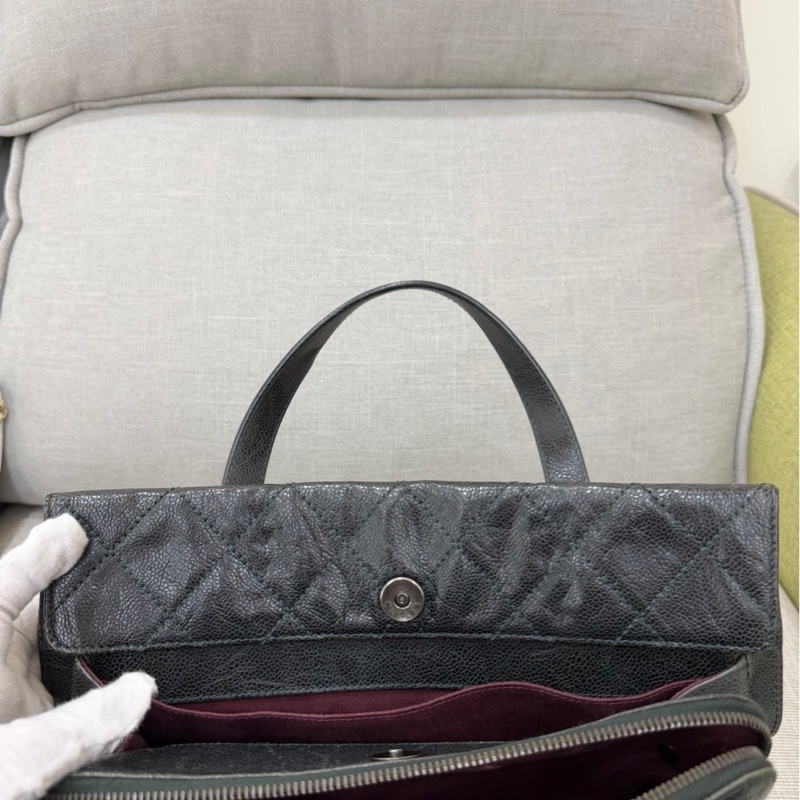 Chanel 黑綠色 荔枝紋牛皮 外縫線 購物袋-52