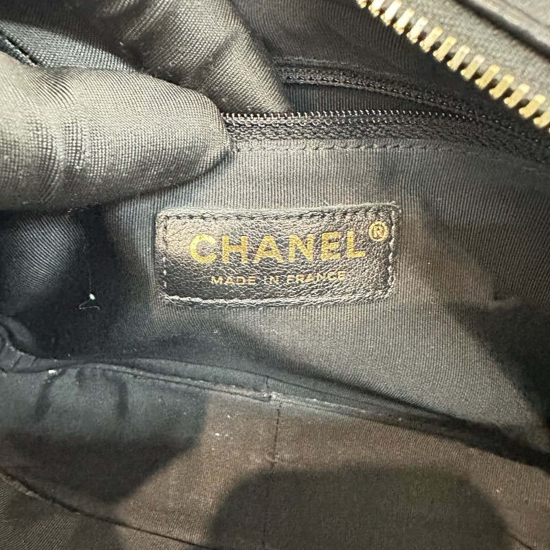 Chanel/香奈兒黑金牛皮相機包26開-7