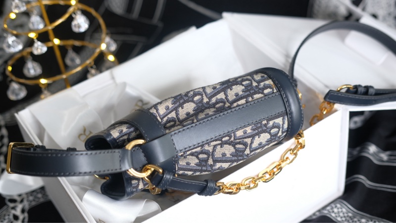 Dior Cest mini 水桶包-25