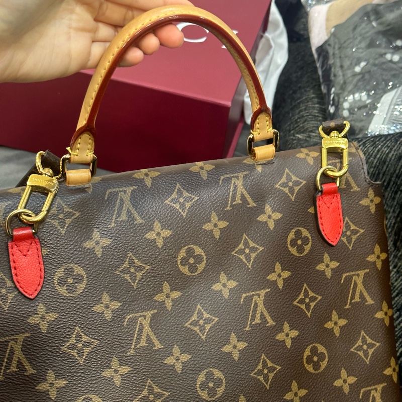 🈶️購證❤️ lv #老花 #鎖頭包 #郵差包 #斜背包-13