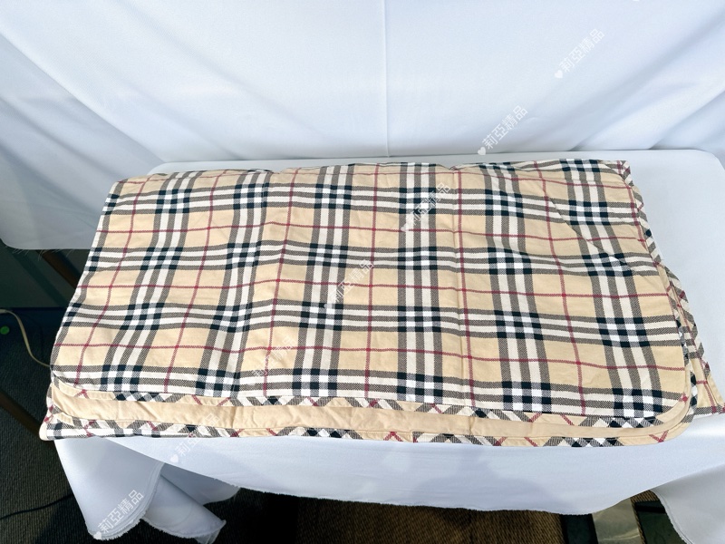 莉亞精品♡ Burberry 駝色大披肩涼被 二手美品-3