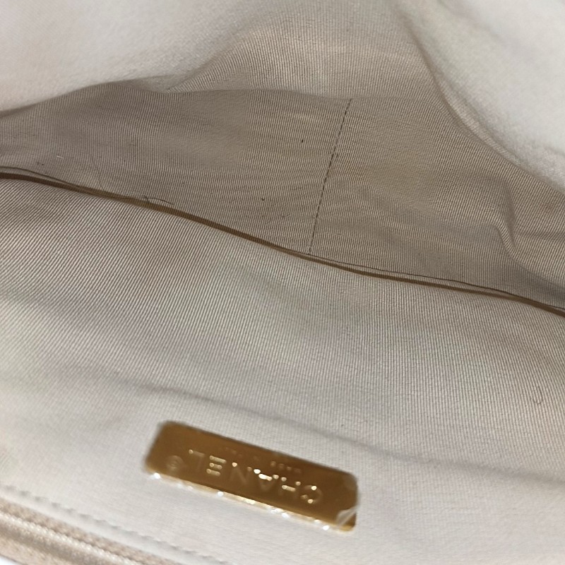 CHANEL CHANEL 19 大號 白色羊皮菱格紋絎縫斜挎包手提包單肩包 金色銀色釘色五金 晶片款-16