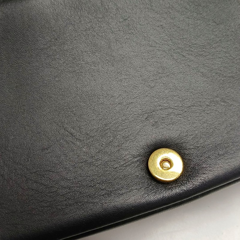 BURBERRY Lola 小號 黑色羊皮絎縫斜挎包 金色五金-9