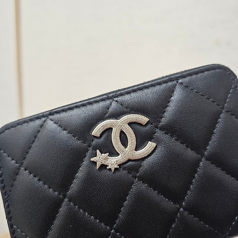 [極新美品現貨不用等❣️] Chanel黑菱格銀釦星水鑽雙C拉鏈零錢卡包-2