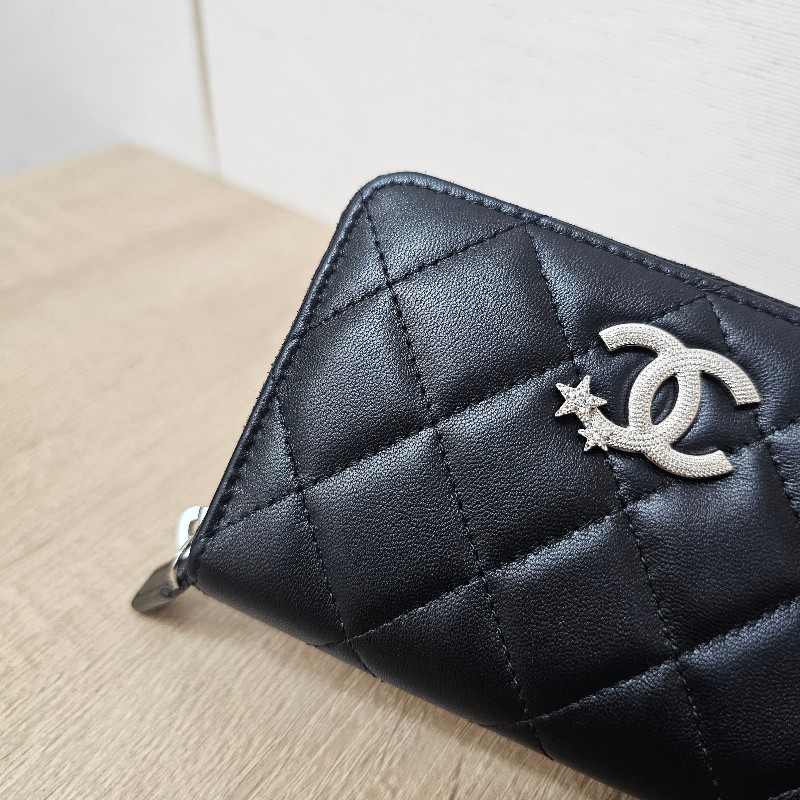 [極新美品現貨不用等❣️] Chanel黑菱格銀釦星水鑽雙C拉鏈零錢卡包-7