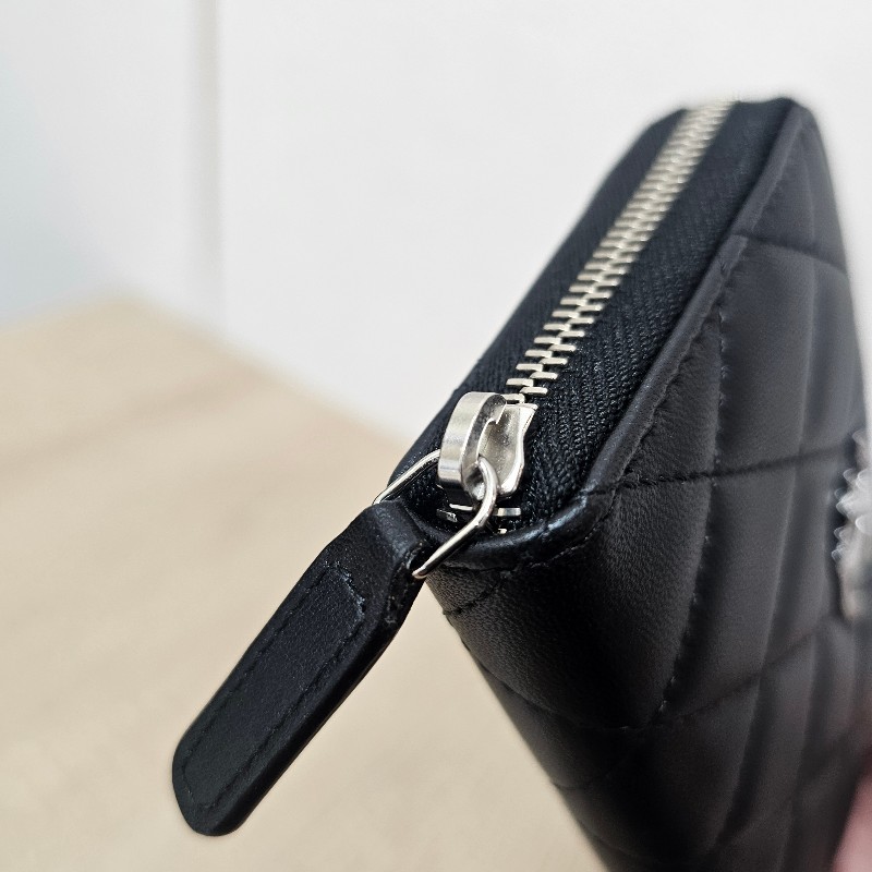 [極新美品現貨不用等❣️] Chanel黑菱格銀釦星水鑽雙C拉鏈零錢卡包-8