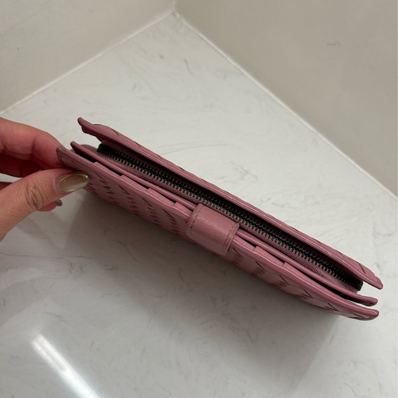 BOTTEGA VENETA 經典中夾 溫柔浪漫粉紫色-10