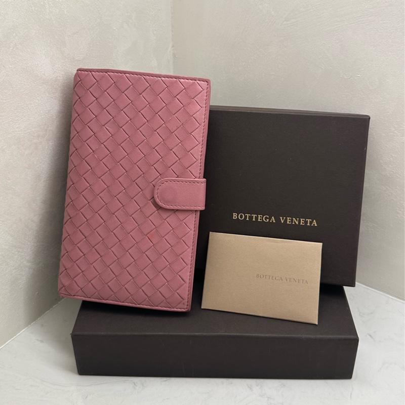 BOTTEGA VENETA 經典中夾 溫柔浪漫粉紫色-14