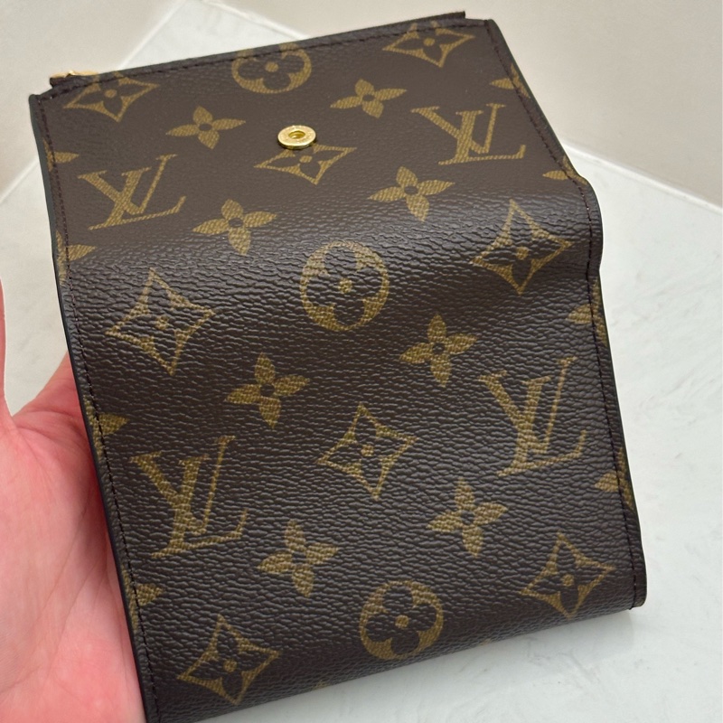 LOUIS VUITTON LV VICTORINE 經典老花信封式三摺短夾 櫻花粉-8