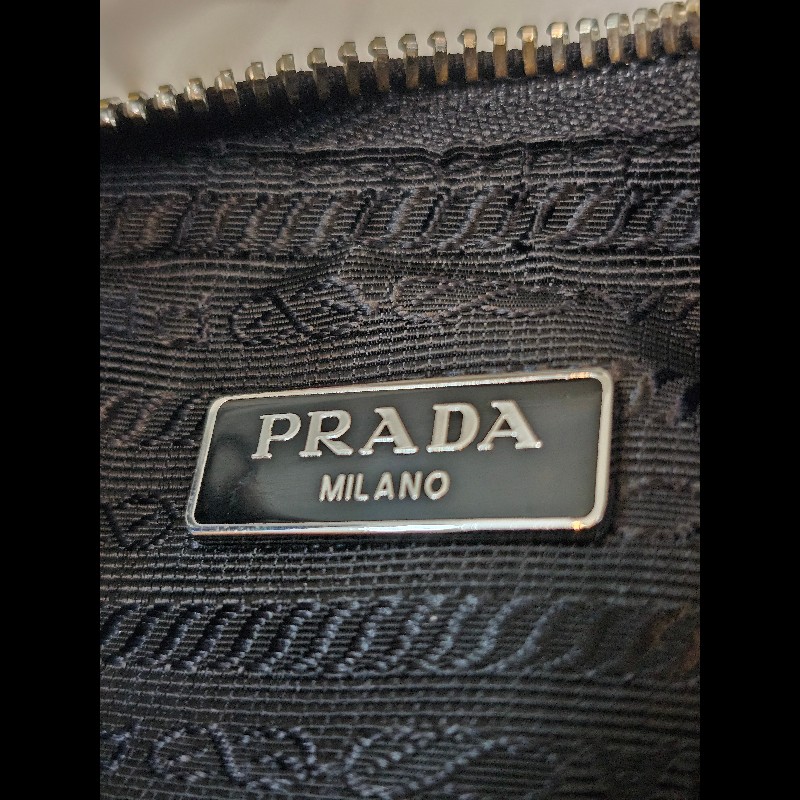 ＜日本購入＞Prada 三合一 Prada Re-Edition 2005 再生尼龍銀扣肩背兩用袋-5