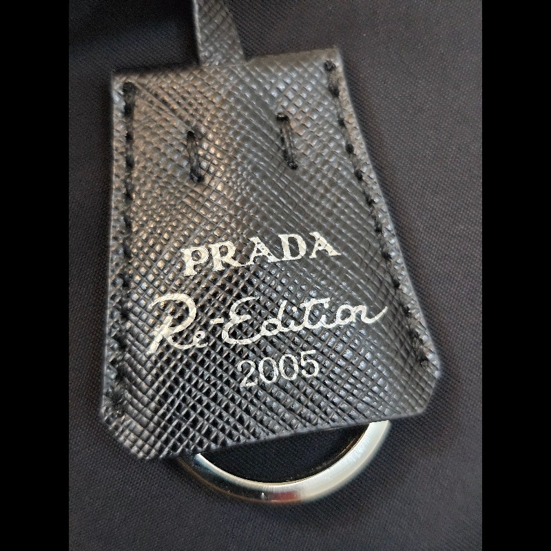 ＜日本購入＞Prada 三合一 Prada Re-Edition 2005 再生尼龍銀扣肩背兩用袋-6