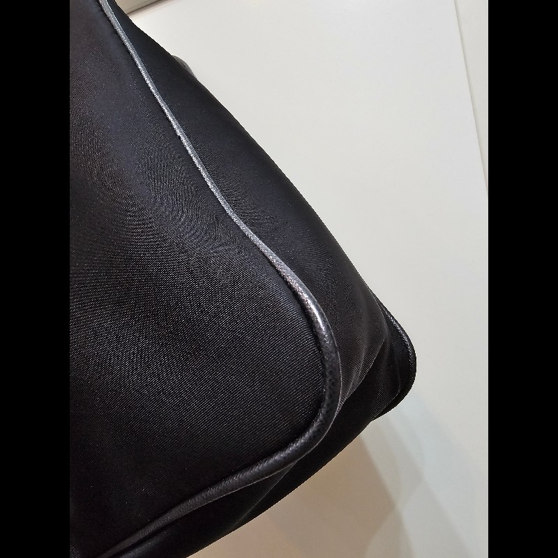 ＜日本購入＞Prada 三合一 Prada Re-Edition 2005 再生尼龍銀扣肩背兩用袋-9