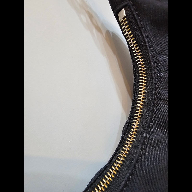 ＜日本購入＞Prada 三合一 Prada Re-Edition 2005 再生尼龍銀扣肩背兩用袋-29