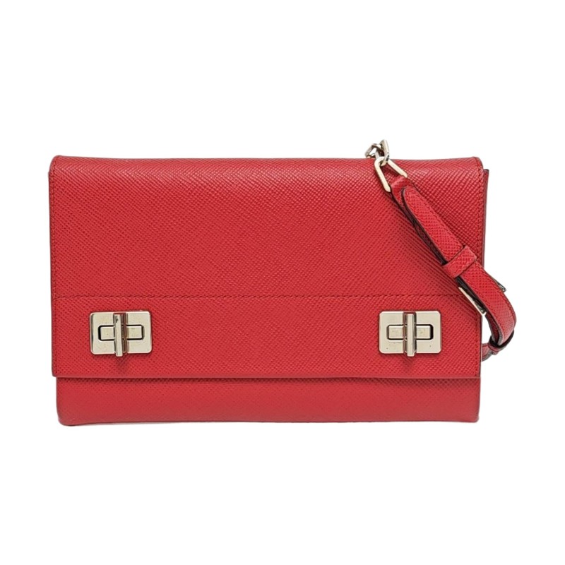 PRADA紅色牛皮十字紋斜挎包單肩包
銀色五金-0