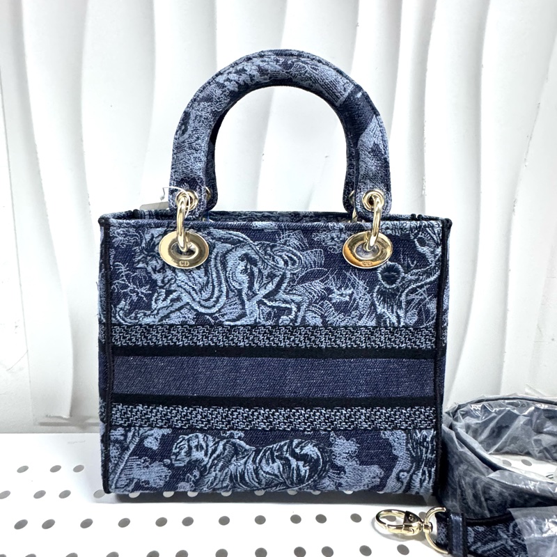 Christian Dior 迪奧戴妃Lady D-Lite刺繡中號-2