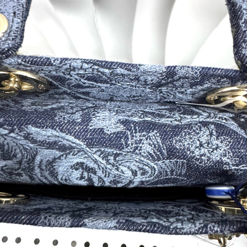Christian Dior 迪奧戴妃Lady D-Lite刺繡中號-8