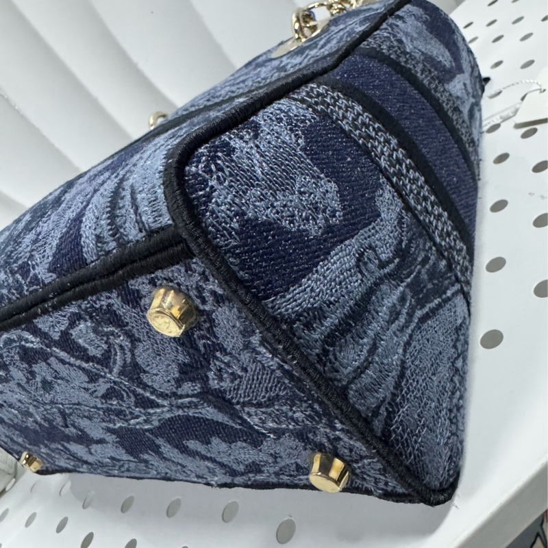 Christian Dior 迪奧戴妃Lady D-Lite刺繡中號-12