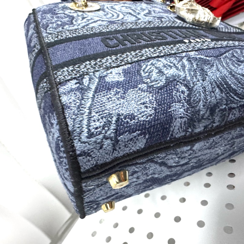 Christian Dior 迪奧戴妃Lady D-Lite刺繡中號-13