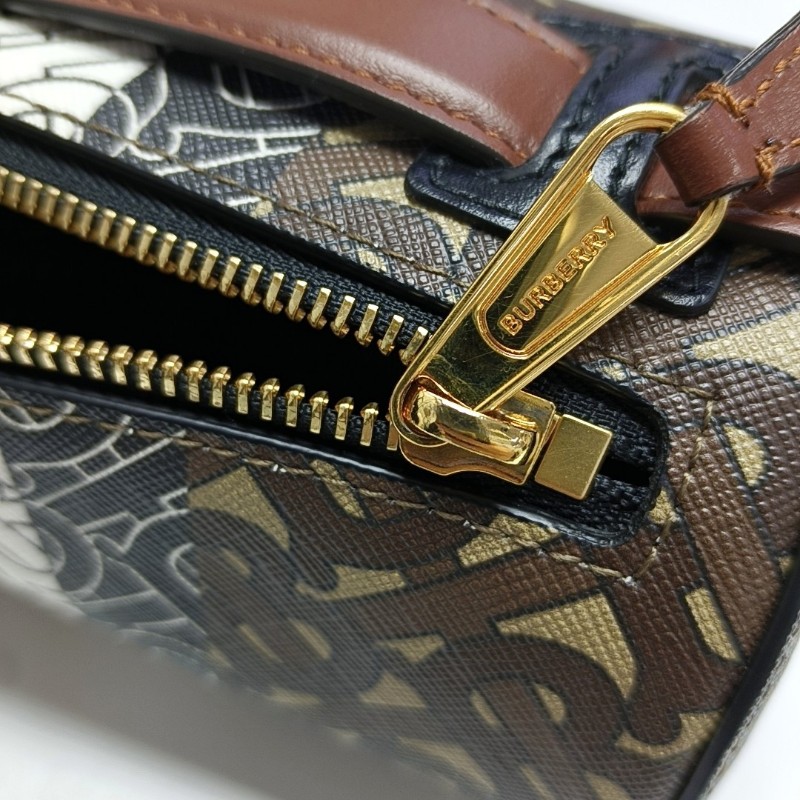 BURBERRY The Barrel 棕色塗層帆布TB斜挎包單肩包金色五金 可拆卸肩帶-10