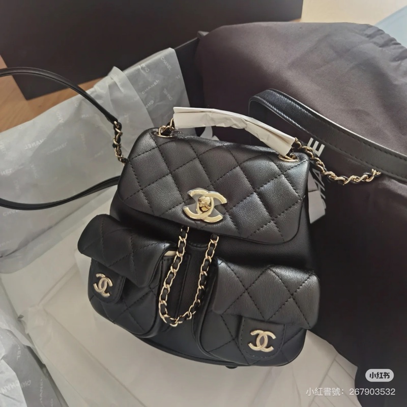 全新大全配帶膜🈶️購證❤️ #香奈兒 #黑金 牛皮 #青蛙包 #duma #雙肩包-3