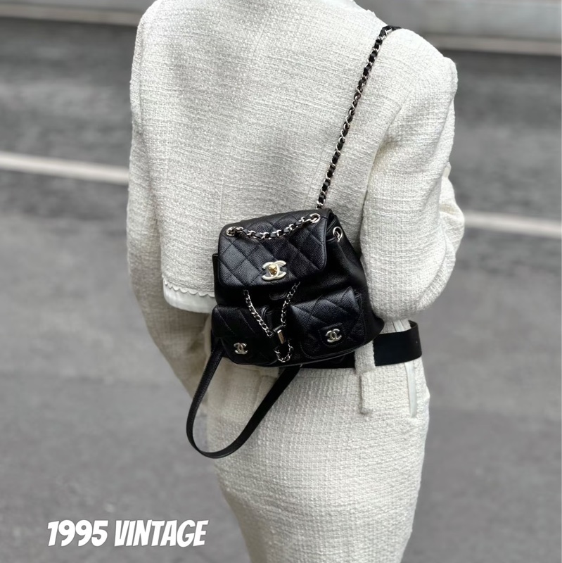 全新大全配帶膜🈶️購證❤️ #香奈兒 #黑金 牛皮 #青蛙包 #duma #雙肩包-4