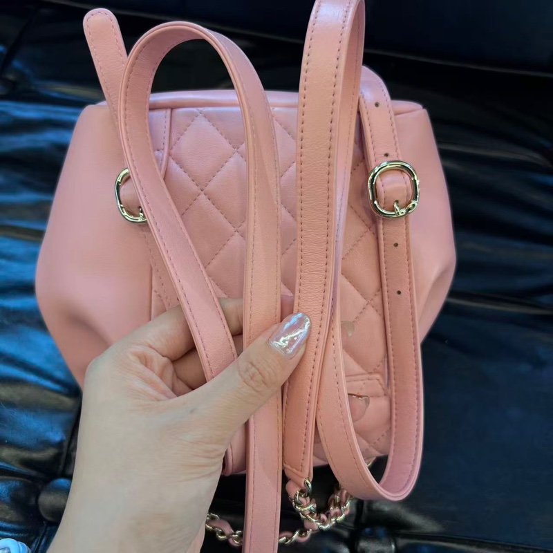 全新大全配🈶️25年購證❤️#香奈兒 #櫻花粉 牛皮 #乾燥玫瑰粉 #duma #雙肩包-9