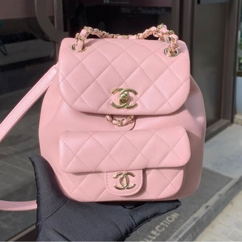 全新大全配🈶️25年購證❤️#香奈兒 #櫻花粉 牛皮 #乾燥玫瑰粉 #duma #雙肩包