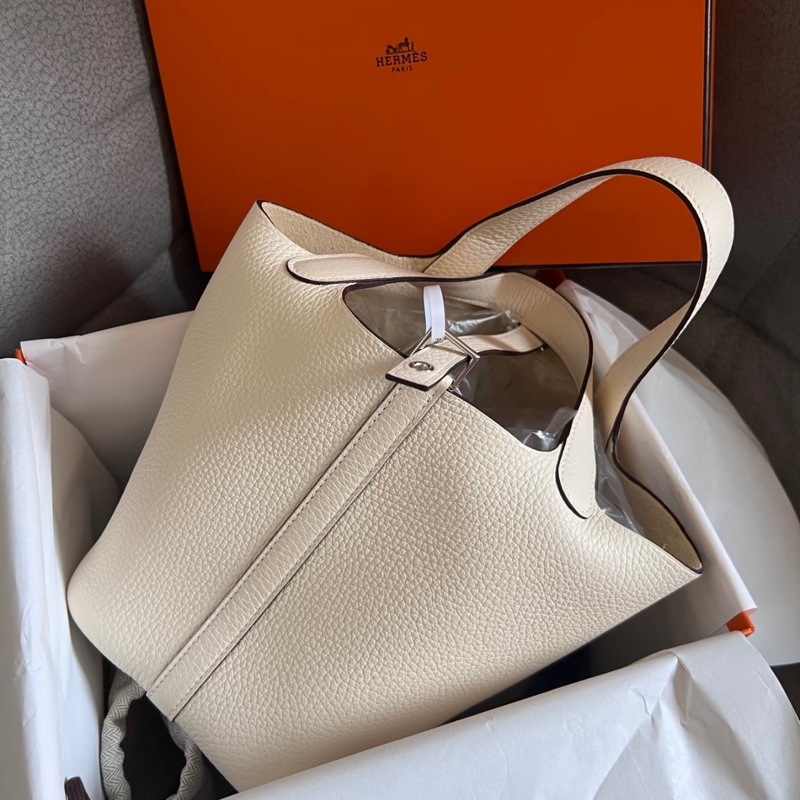 全新大全配🈶️22年購證❤️ 愛馬仕 #奶油白 #銀扣 #菜籃子18 #picotin-0