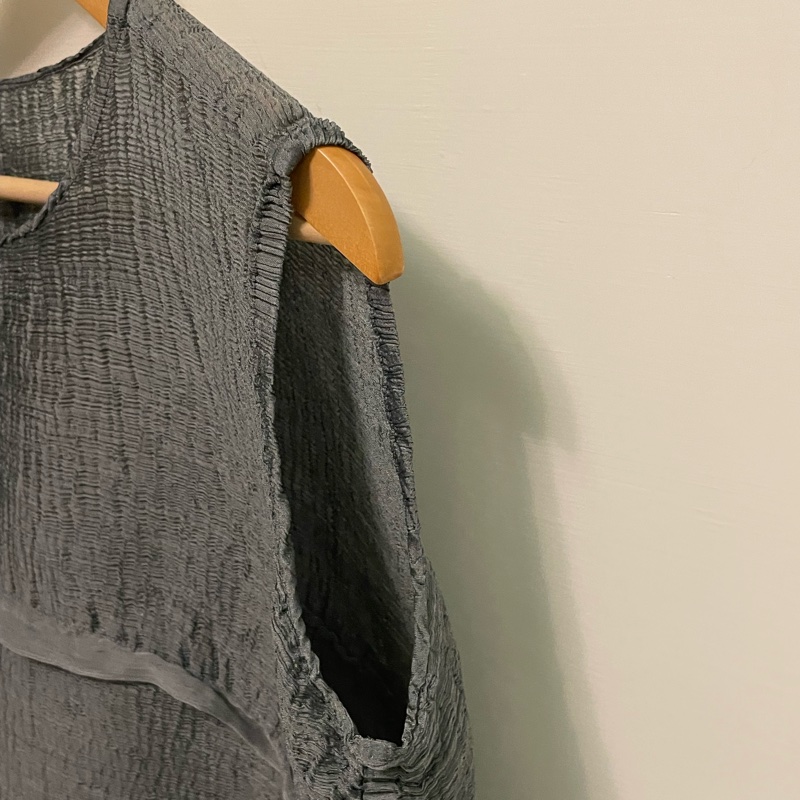 ▪️富貴選物FUGUEI▪️三宅一生ME 銀灰色 皺摺彈跳無袖上衣-6