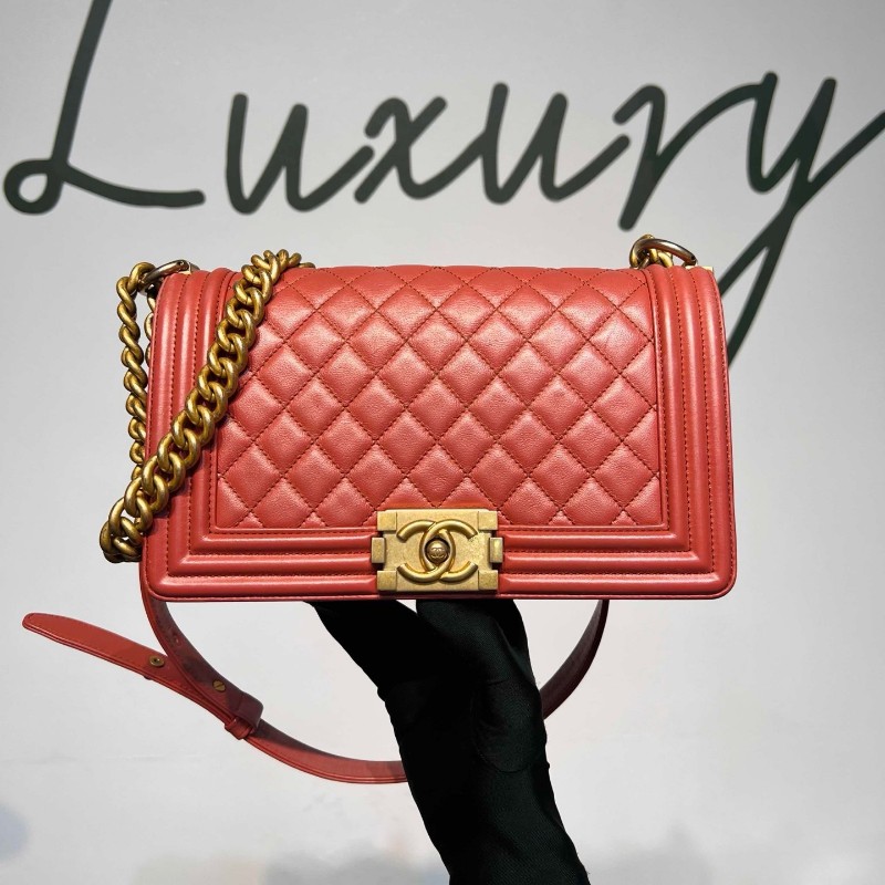 CHANEL 香奈兒 Leboy 中號 粉色金釦牛皮肩背包斜背包-0