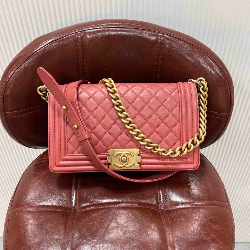 CHANEL 香奈兒 Leboy 中號 粉色金釦牛皮肩背包斜背包-1