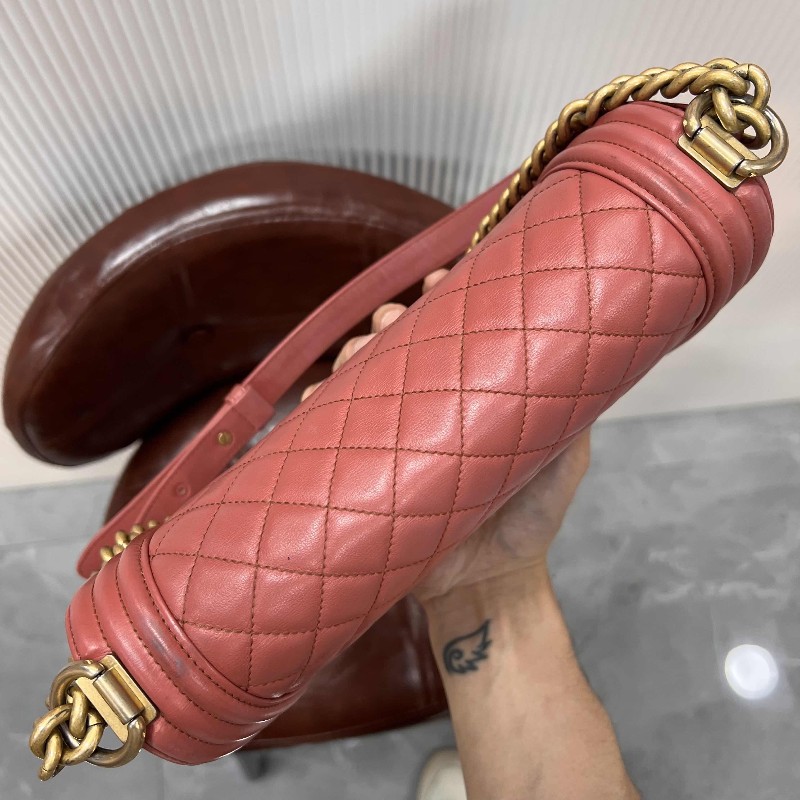 CHANEL 香奈兒 Leboy 中號 粉色金釦牛皮肩背包斜背包-4