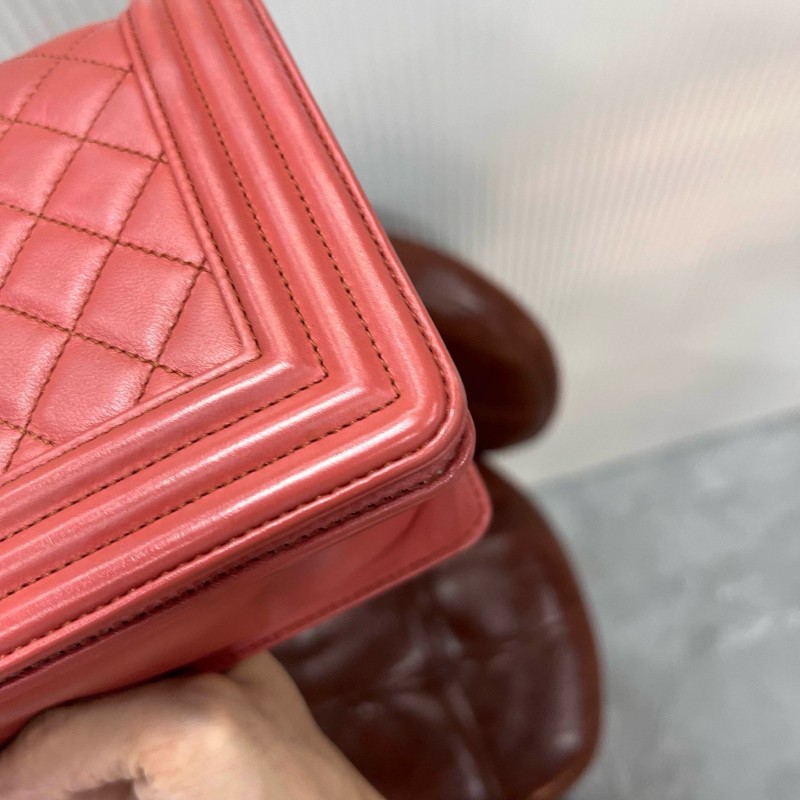 CHANEL 香奈兒 Leboy 中號 粉色金釦牛皮肩背包斜背包-11