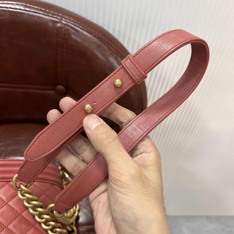CHANEL 香奈兒 Leboy 中號 粉色金釦牛皮肩背包斜背包-19
