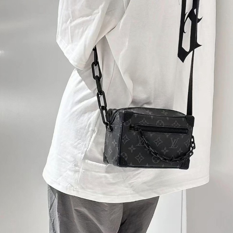 LV Soft trunk 最熱門的小號黑武士黑花軟盒子鏈條包斜背包肩背包-3
