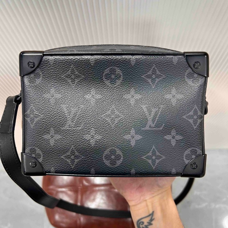 LV Soft trunk 最熱門的小號黑武士黑花軟盒子鏈條包斜背包肩背包-7