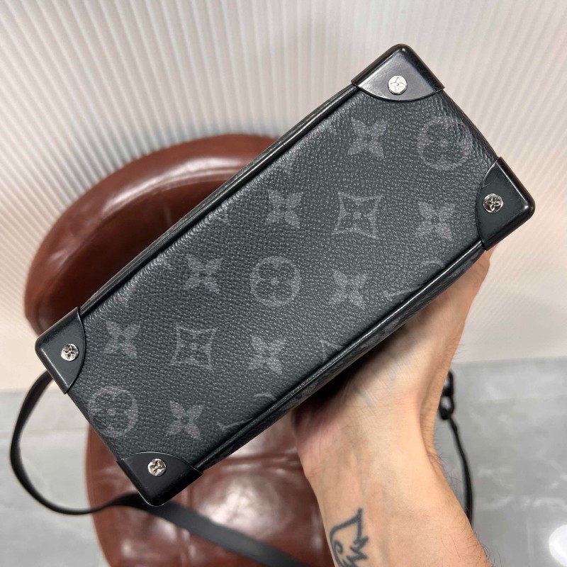 LV Soft trunk 最熱門的小號黑武士黑花軟盒子鏈條包斜背包肩背包-8