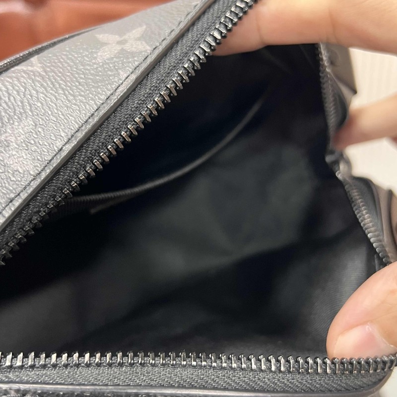 LV Soft trunk 最熱門的小號黑武士黑花軟盒子鏈條包斜背包肩背包-22