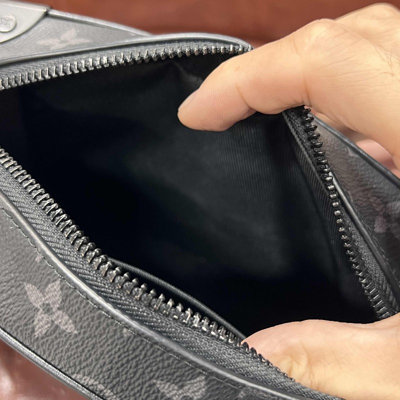 LV Soft trunk 最熱門的小號黑武士黑花軟盒子鏈條包斜背包肩背包-23