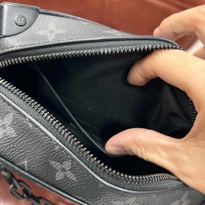 LV Soft trunk 最熱門的小號黑武士黑花軟盒子鏈條包斜背包肩背包-24