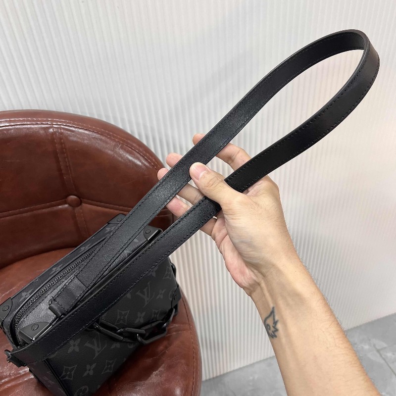 LV Soft trunk 最熱門的小號黑武士黑花軟盒子鏈條包斜背包肩背包-30