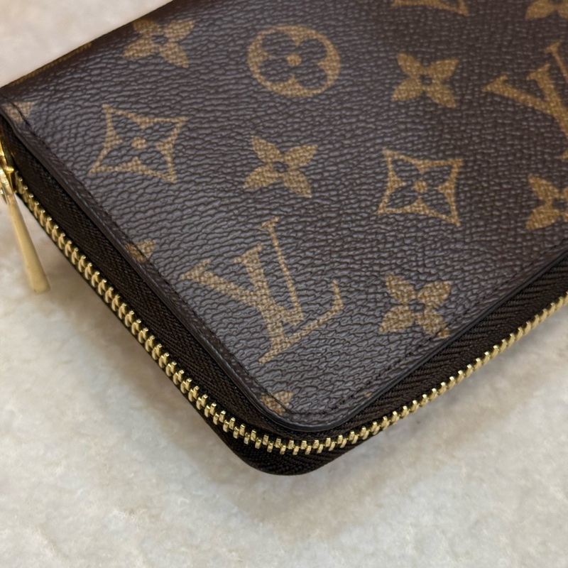 （情人節限量款 💗）Lv愛情鳥老花拉鍊長夾-8