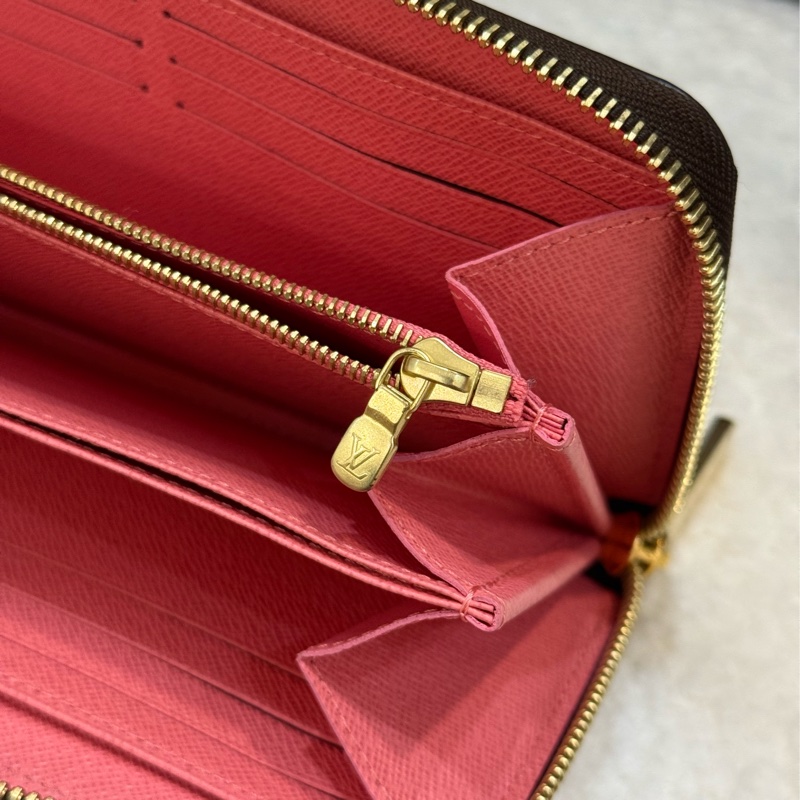（情人節限量款 💗）Lv愛情鳥老花拉鍊長夾-17
