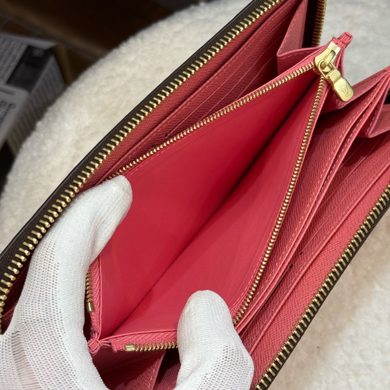 （情人節限量款 💗）Lv愛情鳥老花拉鍊長夾-18